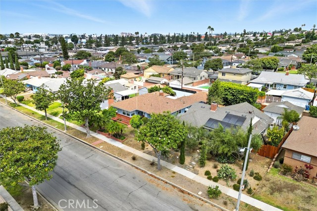 2709 W 109th Street, Inglewood CA: https://media.crmls.org/medias/5b96be84-1ca0-4e5b-b575-f3f18a16e0bb.jpg