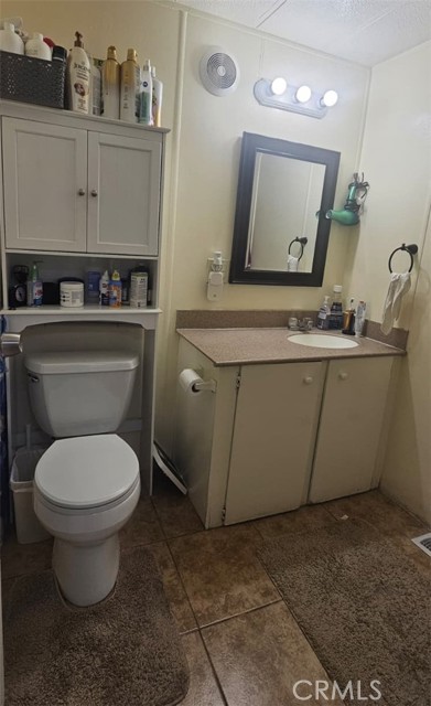 Detail Gallery Image 10 of 13 For 7908 Tokay #107,  Fontana,  CA 92336 - 2 Beds | 2 Baths