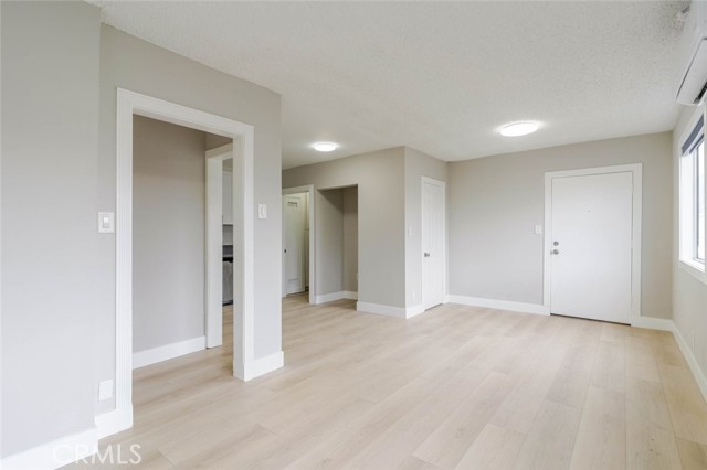 Detail Gallery Image 4 of 17 For 7137 Greeley St #7,  Tujunga,  CA 91042 - 2 Beds | 1 Baths