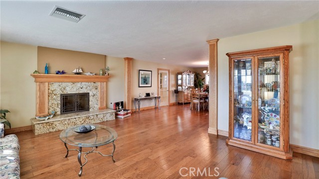 Detail Gallery Image 9 of 71 For 635 W 16th, Upland,  CA 91784 - 3 Beds | 2 Baths