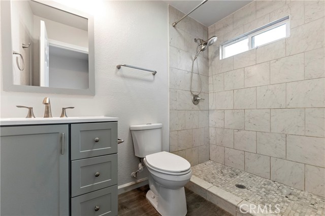 Detail Gallery Image 17 of 22 For 129 W Atchison, Fresno,  CA 93706 - 3 Beds | 2 Baths