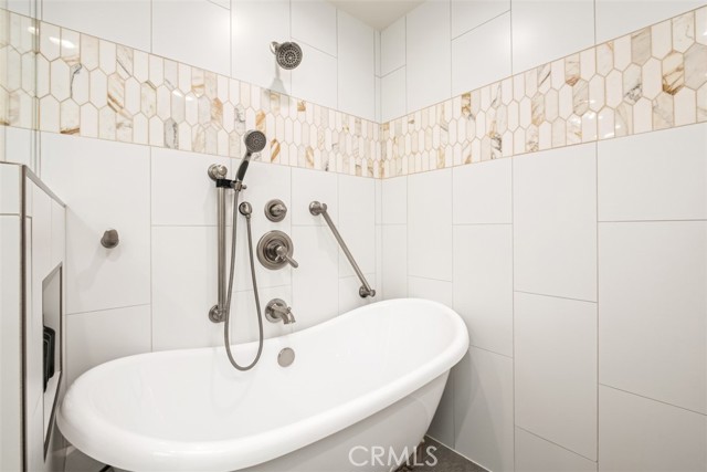 Detail Gallery Image 15 of 22 For 18 Shoal Drive, Corona Del Mar,  CA 92625 - 3 Beds | 2 Baths