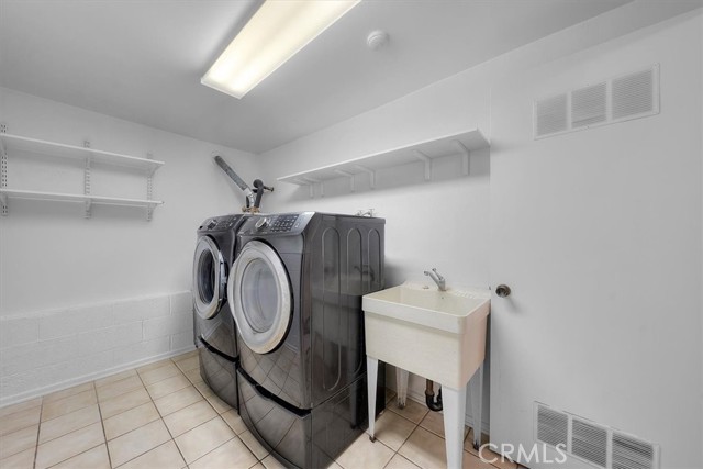 Detail Gallery Image 35 of 46 For 1006 Palm Ln, Redondo Beach,  CA 90278 - 2 Beds | 2 Baths