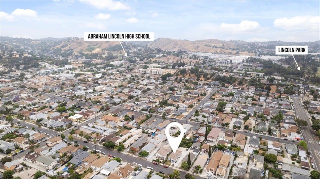 2040 Hancock Street, Los Angeles CA: https://media.crmls.org/medias/5b9cdc15-4ff4-4d36-b42f-9dfd3b46a2e8.jpg