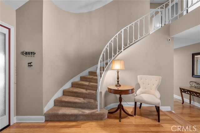 Detail Gallery Image 21 of 41 For 23439 via Elisandra, Valencia,  CA 91355 - 5 Beds | 3 Baths