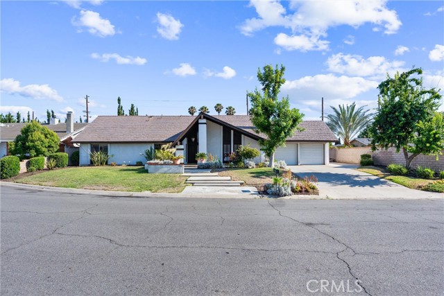 Detail Gallery Image 3 of 48 For 17862 Portsmouth Cir, Villa Park,  CA 92861 - 5 Beds | 3 Baths