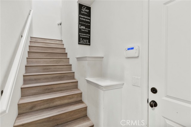 2777 E Bordeaux Drive, Ontario CA: https://media.crmls.org/medias/5b9fb034-1bcb-4e96-9ce1-b33dbc5a17a5.jpg