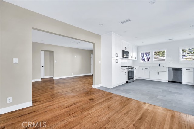 Image 6 of 51 For 5602 Verdura Ave
