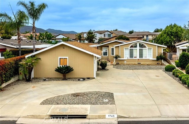 Detail Gallery Image 1 of 1 For 1745 Brentwood Way, Hemet,  CA 92545 - 3 Beds | 2 Baths