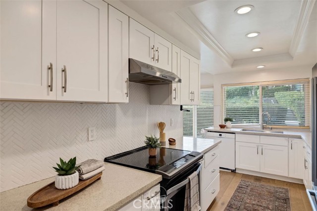 Detail Gallery Image 17 of 30 For 58 Hilltop Cir, Rancho Palos Verdes,  CA 90275 - 3 Beds | 2/1 Baths