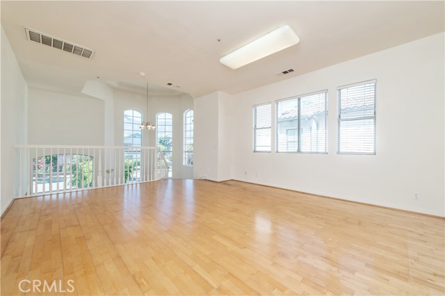 326 Genoa, Arcadia CA: https://media.crmls.org/medias/5ba3732f-c952-4104-8ec2-27fe6dc8e82c.jpg
