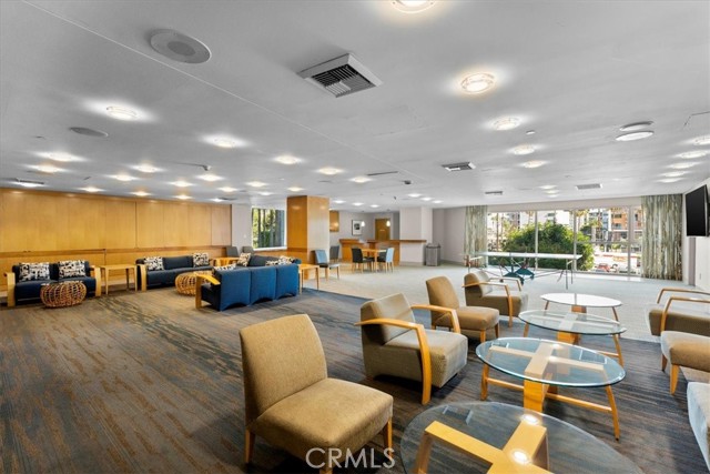 13600 Marina Pointe Dr., Marina del Rey CA: https://media.crmls.org/medias/5ba375e4-4662-4d30-8199-b0d05acf50a1.jpg