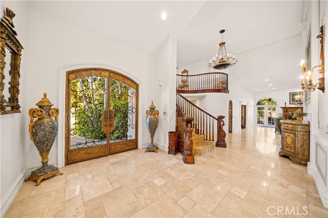 Detail Gallery Image 2 of 71 For 1161 N Coyote, Orange,  CA 92869 - 5 Beds | 5/1 Baths