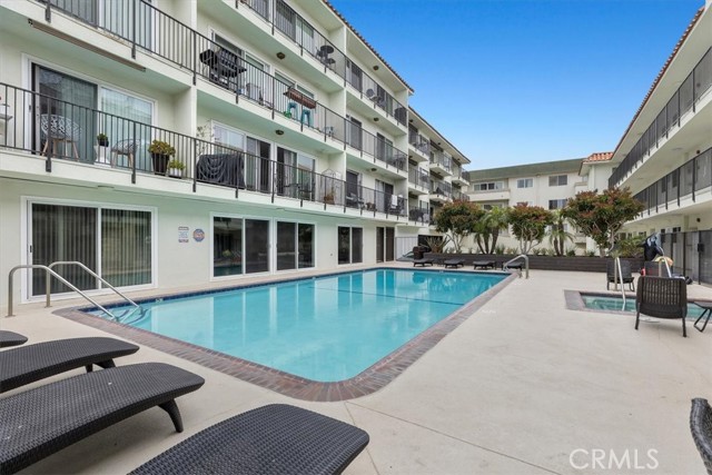 1720 Ardmore Avenue, Hermosa Beach, California 90254, 1 Bedroom Bedrooms, ,1 BathroomBathrooms,Residential,For Sale,Ardmore,SB24098848