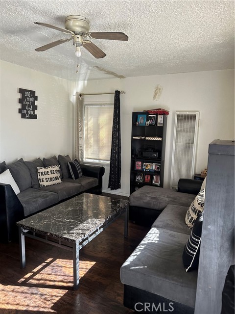 Detail Gallery Image 11 of 13 For 1321 E 108th, Los Angeles,  CA 90059 - – Beds | – Baths