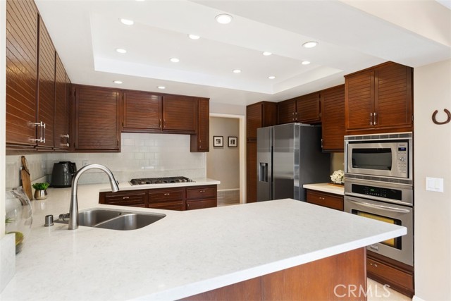 Detail Gallery Image 11 of 47 For 19 Sarena, Irvine,  CA 92612 - 3 Beds | 2/1 Baths