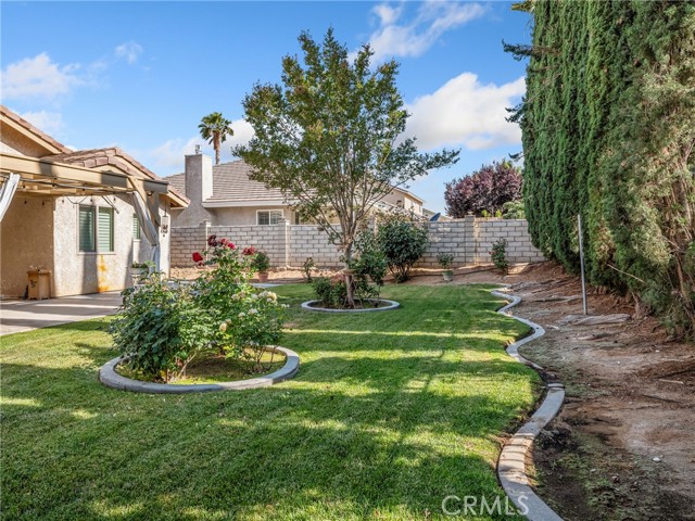 12596 Whispering Springs Road, Victorville CA: https://media.crmls.org/medias/5ba665ec-aeb4-4ce6-a569-dd25e9e945f3.jpg