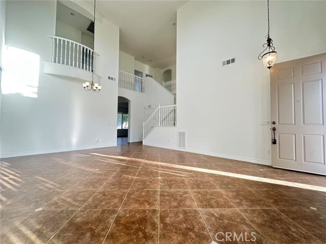 7144 Silverwood Drive, Eastvale CA: https://media.crmls.org/medias/5ba78a89-92de-4b59-a5ce-f29e1fbbc46b.jpg