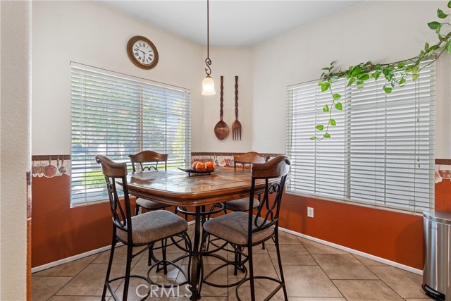 1721 W Ave H-4, Lancaster CA: https://media.crmls.org/medias/5ba7e64d-0f16-466f-9298-65c4146a1e67.jpg