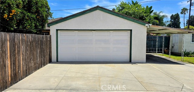 8730 N 6th, Downey CA: https://media.crmls.org/medias/5ba8bb1a-0da4-4c61-a89b-55a6c0bcedd8.jpg