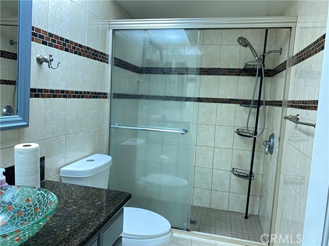 Detail Gallery Image 16 of 21 For 21040 Parthenia St #13,  Canoga Park,  CA 91304 - 2 Beds | 2 Baths