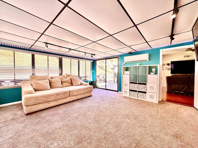 8466 Springford Drive, Sun Valley CA: https://media.crmls.org/medias/5baa1e24-11bf-4ffe-be71-c3a37173a1ed.jpg