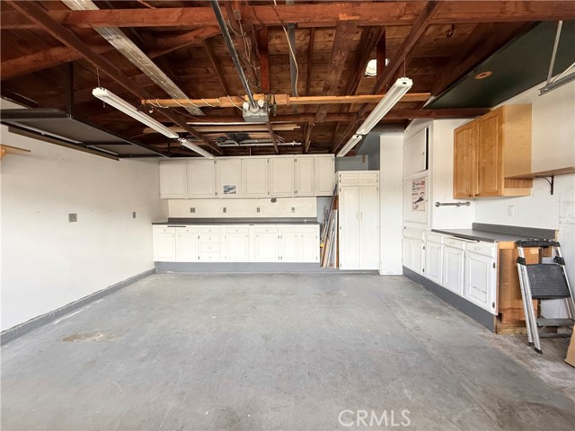 Detail Gallery Image 10 of 12 For 2028 W Folsom St, Anaheim,  CA 92804 - 3 Beds | 2 Baths