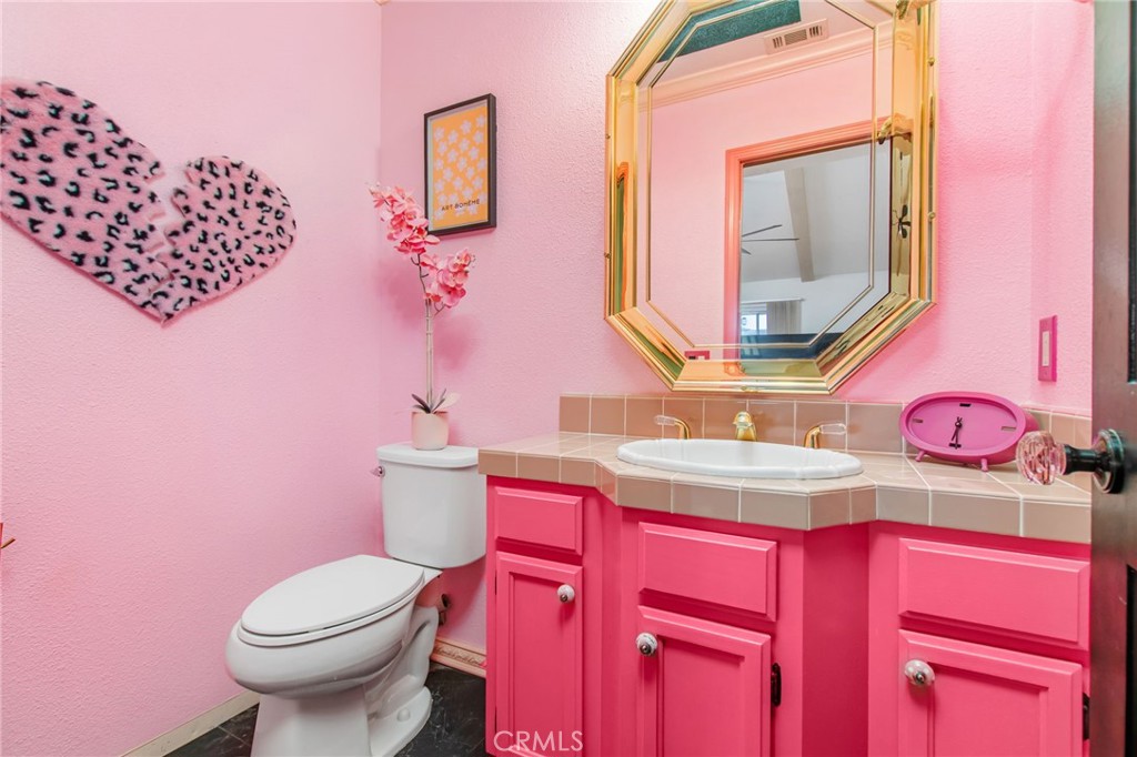 https://media.crmls.org/medias/5baab84f-7b70-44e9-b023-6160a60376d2.jpg?preset=X-Large
