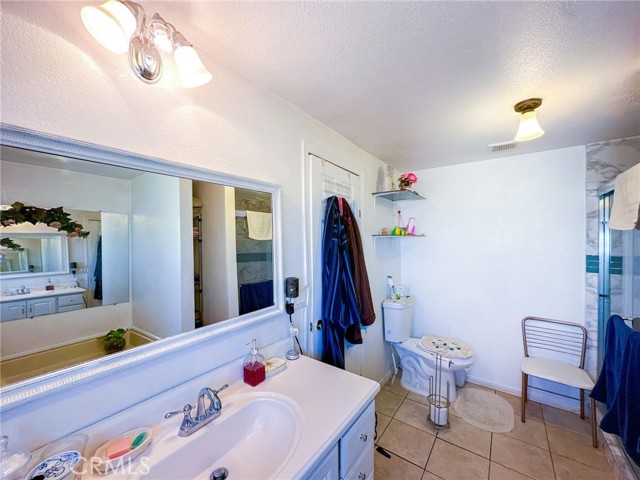 Detail Gallery Image 20 of 43 For 2117 Windflower Dr #108,  Rosamond,  CA 93560 - 5 Beds | 2 Baths