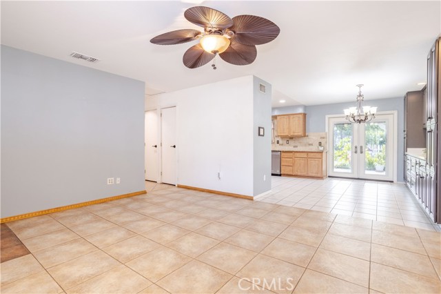 Image 5 of 40 For 28083 Langside Avenue