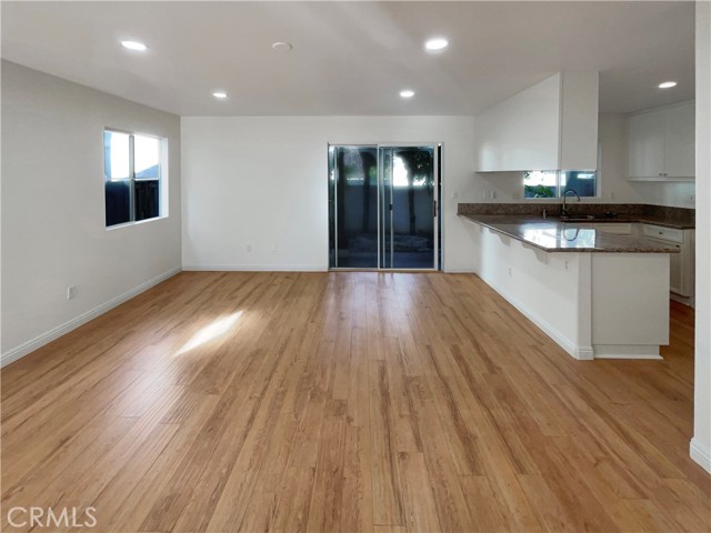 Detail Gallery Image 5 of 33 For 3247 Garden, Hawthorne,  CA 90250 - 3 Beds | 3 Baths