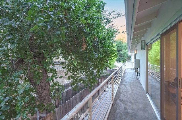 Detail Gallery Image 25 of 36 For 4444 Canoga Ave, Woodland Hills,  CA 91364 - 4 Beds | 4 Baths