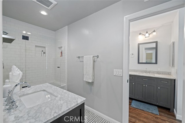 164 Stanford Court, Irvine CA: https://media.crmls.org/medias/5bad954e-1dd8-4315-a4aa-2b7b9169ea14.jpg