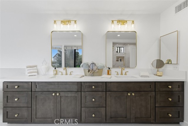 Detail Gallery Image 25 of 43 For 489 Oakhampton, Thousand Oaks,  CA 91361 - 4 Beds | 4 Baths