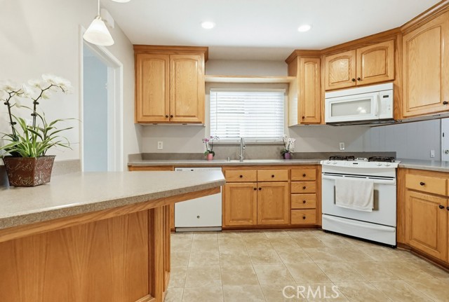 Detail Gallery Image 21 of 74 For 5346 E Flagstone St, Long Beach,  CA 90808 - 4 Beds | 3 Baths