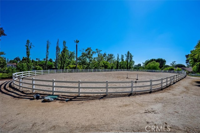 Detail Gallery Image 42 of 44 For 757 Horseshoe Cir, Vista,  CA 92081 - 3 Beds | 2 Baths