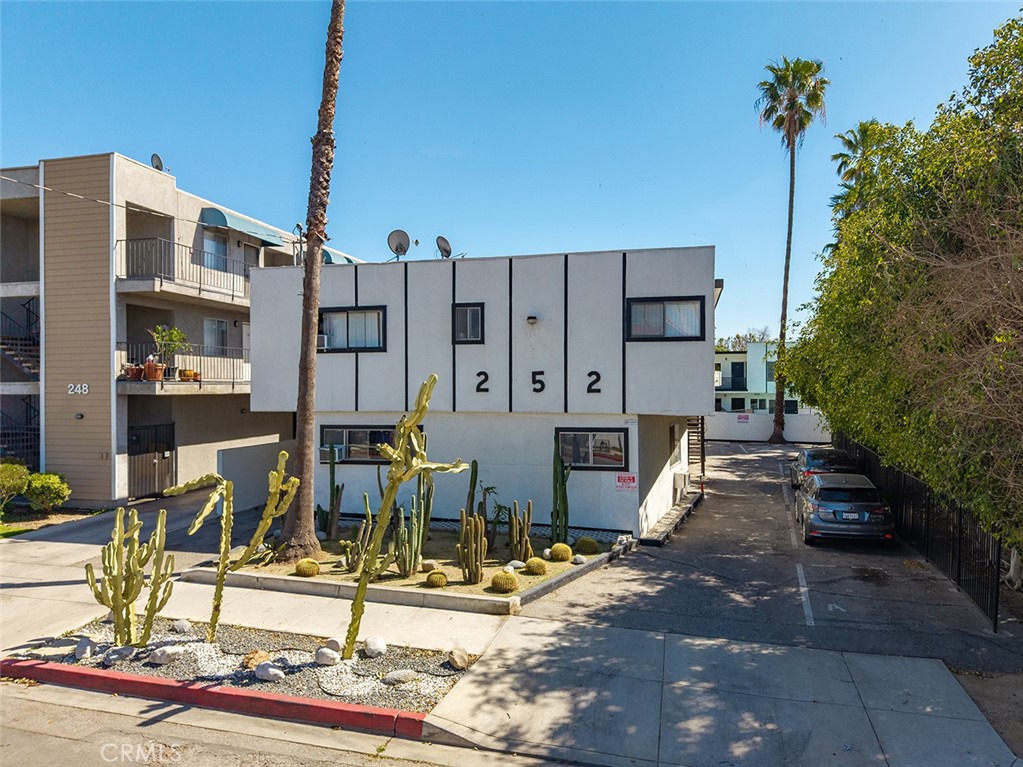 252 W Elm AvenueBurbank img 10
