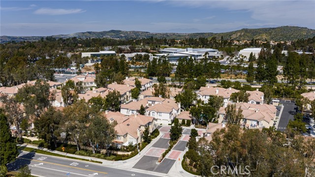 Image 32 of 35 For 8215 White Oak  19