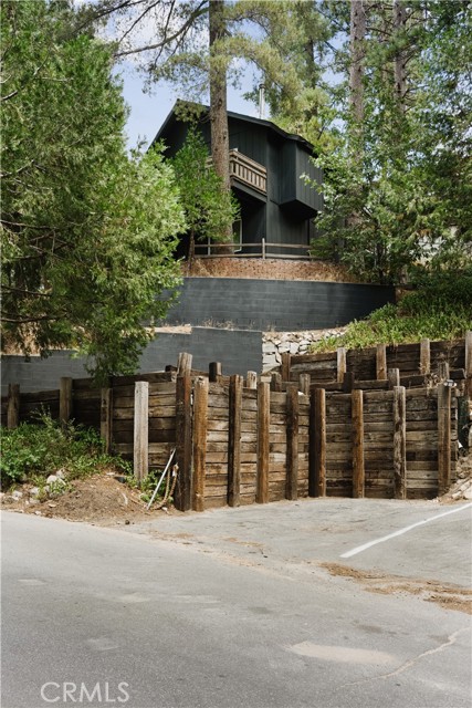 26287 Lake Forest Drive, Twin Peaks CA: https://media.crmls.org/medias/5baf300c-280c-4e57-9b63-50b2caca2061.jpg