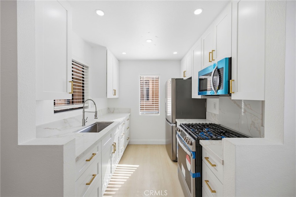 10174 Camino Ruiz - photo 11