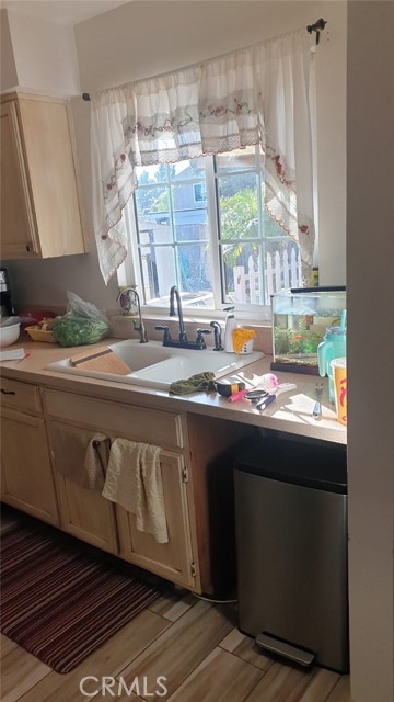 Detail Gallery Image 11 of 20 For 12117 Van Nuys, Sylmar,  CA 91342 - 4 Beds | 2/1 Baths