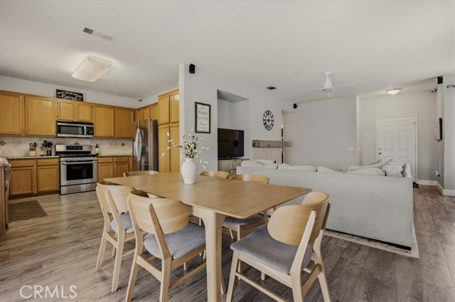 Detail Gallery Image 10 of 27 For 204 E Manchester Ln, San Bernardino,  CA 92408 - 3 Beds | 2 Baths