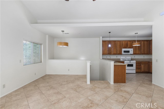 Detail Gallery Image 9 of 40 For 93 Kansas #202,  Redlands,  CA 92373 - 2 Beds | 2 Baths