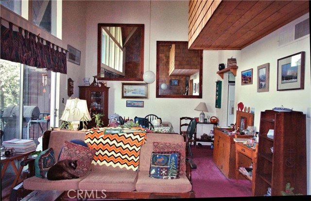 Large open livingroom