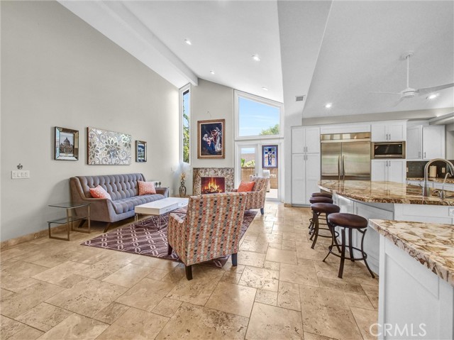 Detail Gallery Image 5 of 21 For 5425 Brentwood Pl, Yorba Linda,  CA 92887 - 4 Beds | 2/1 Baths