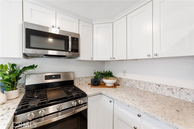1024 Ardmore Circle, Redlands CA: https://media.crmls.org/medias/5bb0fb0f-dbb3-493a-a7e3-2ea81bb589db.jpg