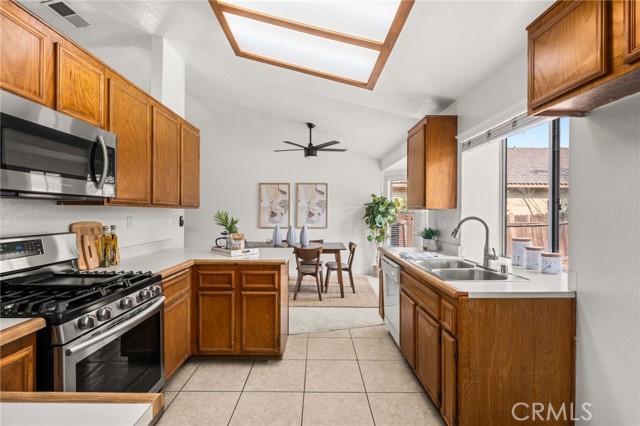 24620 Mantee Place, Moreno Valley CA: https://media.crmls.org/medias/5bb12194-e31c-4b2c-ad23-79744b8a6ccd.jpg