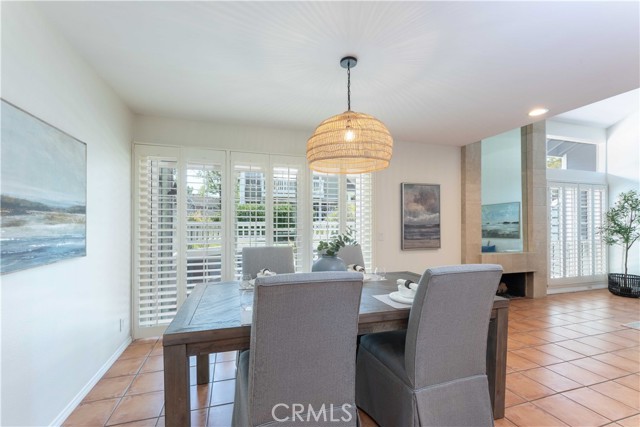 481 Kakkis Drive, Long Beach CA: https://media.crmls.org/medias/5bb12573-254e-4aae-a50a-66e5f12e7d17.jpg