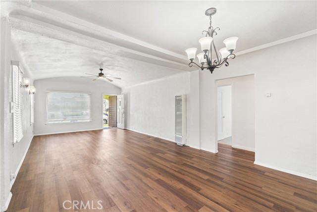 Detail Gallery Image 8 of 24 For 2027 W 70th St, Los Angeles,  CA 90047 - 3 Beds | 2 Baths