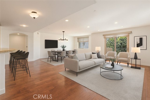 Detail Gallery Image 11 of 29 For 1835 Barrington #202,  Los Angeles,  CA 90025 - 3 Beds | 3 Baths